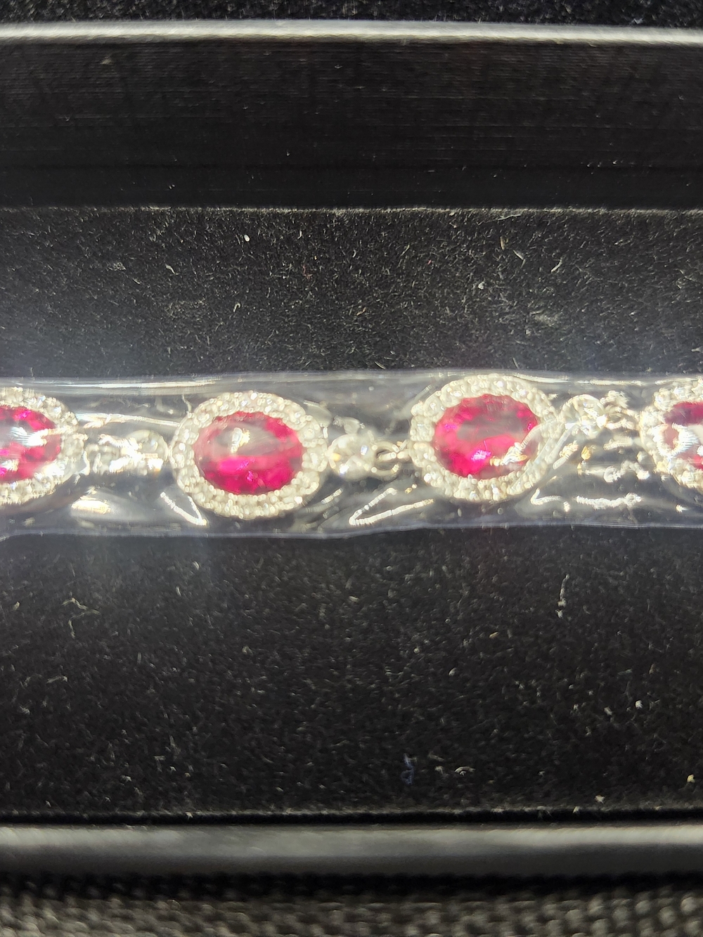 Silvertone Necklace with Red Oval Pendant And Matching Bracelet. - Picture 7 of 7